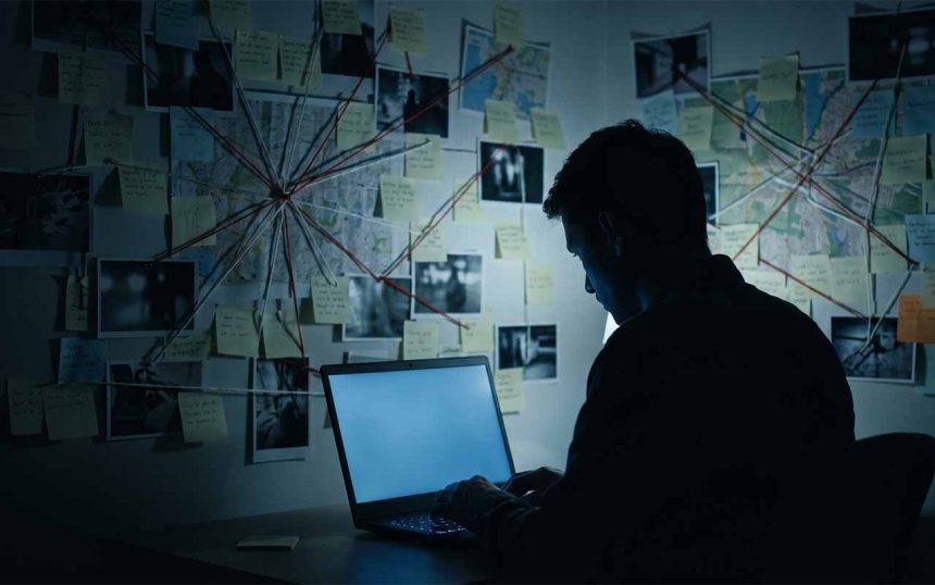 Чому люди вірять у змови і що з цим робити: психологія конспірології