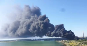 Удари по Криму 24 червня спричинили блекаут у Севастополі. Окупаційна влада повідомила про пошкодження енергооб’єктів, дефіцит пального, скасування заходів і зміни в роботі транспорту.