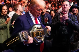 «Подарунок народу» — біля Білого дому звели тимчасову арену UFC Freedom 250 до 80-річчя Дональда Трампа. Що відомо про дату, гостей, витрати, безпеку, критику і політичний сенс події.