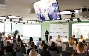 Вакансії для людей з інвалідністю: як працює інноваційна система "МОЖУ" від ДТЕК