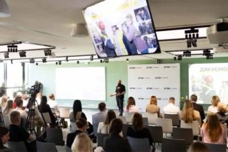 Вакансії для людей з інвалідністю: як працює інноваційна система "МОЖУ" від ДТЕК