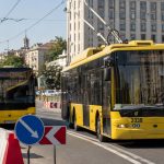 У Києві 21 червня зачинять станції метро «Площа Українських Героїв» і «Палац спорту». Публікуємо час обмежень та нові маршрути тролейбусів і автобусів у центрі столиці.