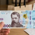 1000 гривень «Зимової підтримки» треба використати до 30 червня 2026 року. Розповідаємо, як оплатити комуналку, ліки, книги, продукти, поштові послуги або переказати гроші ЗСУ.