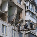 Уряд виділив ще 175 млн грн на відновлення восьми житлових будинків у Дніпрі, пошкоджених російськими атаками. Кошти спрямують із Фонду ліквідації наслідків агресії.