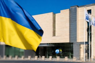 Україна подала оновлену заявку на вступ до ОЕСР. Київ розраховує отримати статус країни-кандидата восени 2026 року, після чого має розпочатися підготовка дорожньої карти та оцінювання реформ держави.