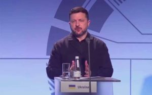 Виробництво дронів та ракет: стратегія симетричних ударів України