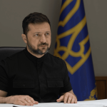 Зеленський затвердив 40-денну операцію СБУ для впливу на Росію. Президент заслухав Євгенія Хмару, оцінив роботу ЦСО «Альфа», дронів і план далекобійних санкцій.