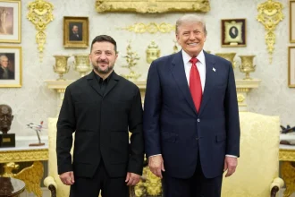 Зеленський і Трамп у Вашингтоні обговорили посилення ППО, ліцензії на виробництво ракет для Patriot та активізацію дипломатії. Головні заяви й домовленості зустрічі.