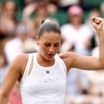 Марта Костюк перемогла Ешлін Крюгер з рахунком 6:4, 6:4 та вперше в кар’єрі вийшла до чвертьфіналу Вімблдона. Матч 1/8 фіналу тривав 1 годину 23 хвилини.