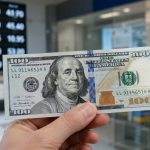 Курс долара 3 липня 2026 року зріс до 44,8016 грн. Скільки коштують долар і євро в банках та обмінниках, офіційні курси НБУ й актуальні готівкові котирування.
