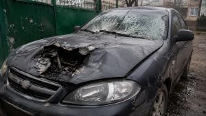 Що робити, якщо авто пошкоджене уламками дрона: виклик поліції та ДСНС, фотофіксація, витяг з ЄРДР, оцінка збитків, заява до Реєстру збитків і перевірка КАСКО.