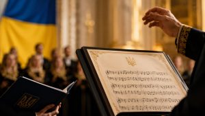 Духовний гімн України «Боже великий, єдиний» пропонують затвердити офіційно. Що передбачає постанова №15383, де виконуватимуть твір і чи зміниться статус державного гімну.