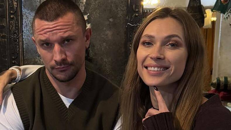 Тарас Цимбалюк опублікував романтичне відео з Оленою Світлицькою та написав «Люблю тебе». Що показав актор, як розвивалися їхні стосунки та що вони говорили раніше про роман.