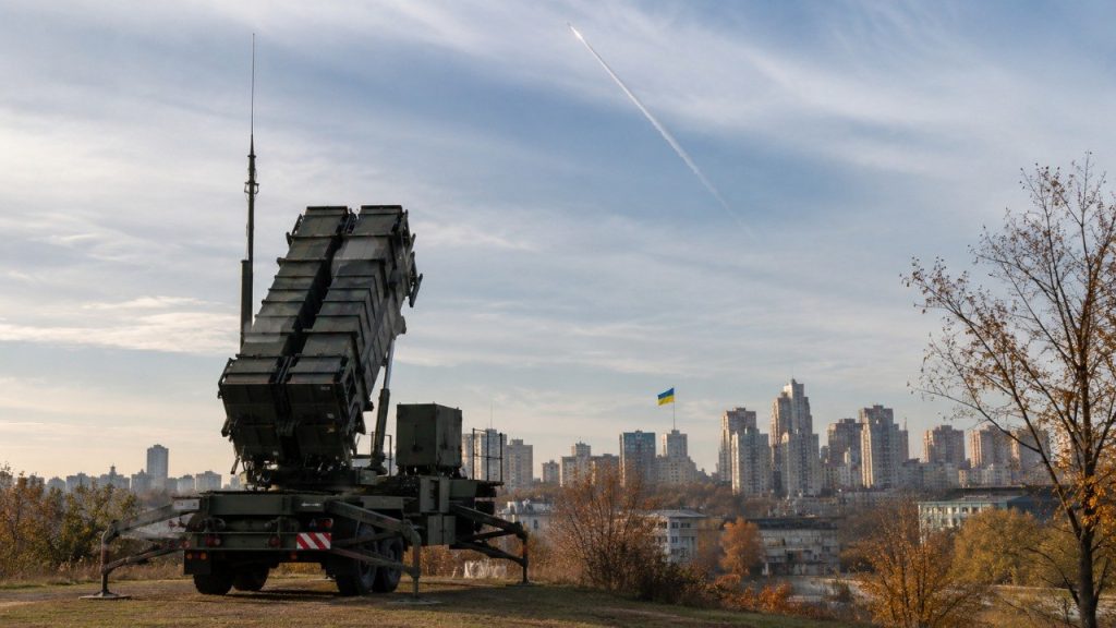 ППО стає головним питанням осені: чому Україні критично потрібні додаткові ракети Patriot