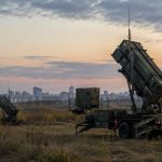 ППО України восени критично залежить від ракет Patriot: Росія нарощує балістичні удари, а постачання перехоплювачів скоротилися. Що відомо про виробництво, запаси та рішення партнерів.