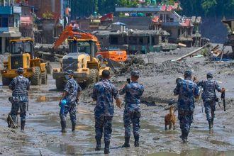 Паводок у Непалі після обвалу льодовика забрав 469 життів. USGS зафіксувала енергію, еквівалентну землетрусу M5,2, а вода в Трішулі піднялася на 9 метрів за 30 хвилин.