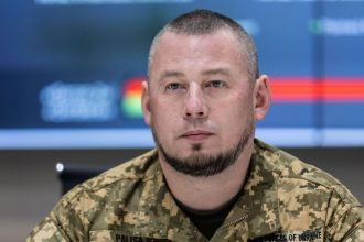 В Україні не планують знижувати верхню межу мобілізаційного віку до 55 років. Павло Паліса пояснив позицію ОП, строки служби та курс на контрактну армію станом на 29 серпня 2026 року. Головні деталі.