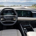 Аudi Q9 2027 отримав систему керування без рук SAE Level 2. Як працює Adaptive Driving Assistant Plus, де доступна технологія, які має обмеження та як контролює увагу водія на автомагістралі у дорозі
