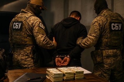 СБУ, ДБР і Нацполіція викрили 10 схем ухилення від мобілізації у п’яти областях: затримано 13 організаторів, суми «послуг» сягали $30 тисяч. Деталі справ, регіони та статті КК України. Яке покарання?