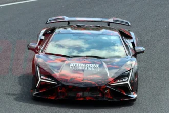 Lamborghini Revuelto SV встановила рекорд кола на Гоккенгаймринзі: 1:41,6 із Марко Мапеллі. Прем’єра суперкара відбудеться 14 серпня на The Quail під час Monterey Car Week 2026. Усі факти про рекорд.