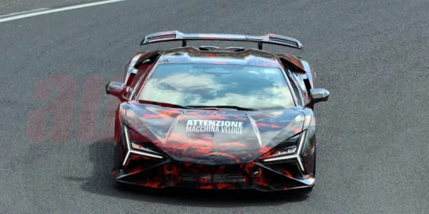 Lamborghini Revuelto SV встановила рекорд кола на Гоккенгаймринзі: 1:41,6 із Марко Мапеллі. Прем’єра суперкара відбудеться 14 серпня на The Quail під час Monterey Car Week 2026. Усі факти про рекорд.