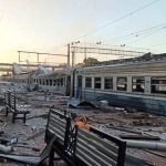 Росія атакувала залізничну станцію Лозова на Харківщині: двоє залізничників загинули, восьмеро людей поранені. Відомі деталі удару, стан постраждалих і зміни в русі поїздів. Станом на 6 серпня 2026.!