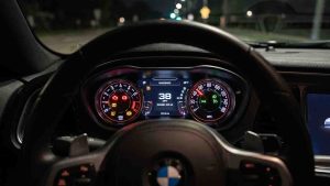 Що означають значки на приладовій панелі авто: повний розбір за кольорами
