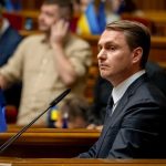 Верховна Рада 15 вересня підтримала звільнення генпрокурора Руслана Кравченка. За постанову №16064 проголосували 317 депутатів. Що передувало голосуванню та яке рішення ухвалив парламент України.