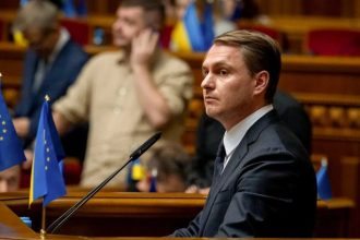 Верховна Рада 15 вересня підтримала звільнення генпрокурора Руслана Кравченка. За постанову №16064 проголосували 317 депутатів. Що передувало голосуванню та яке рішення ухвалив парламент України.