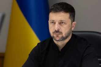 Зеленський заявив, що Північна Корея відправила до Росії 30–50 тисяч військових. Вони отримують бойовий досвід, працюють із дронами та проходять підготовку в РФ під час війни проти України на війні.