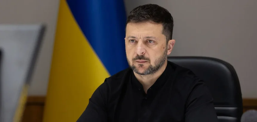 Зеленський заявив, що Північна Корея відправила до Росії 30–50 тисяч військових. Вони отримують бойовий досвід, працюють із дронами та проходять підготовку в РФ під час війни проти України на війні.