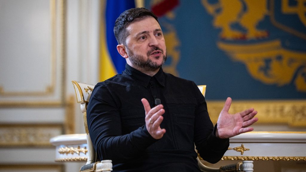 Коли можуть відбутися вибори в Україні: Зеленський назвав умову та головні перешкоди